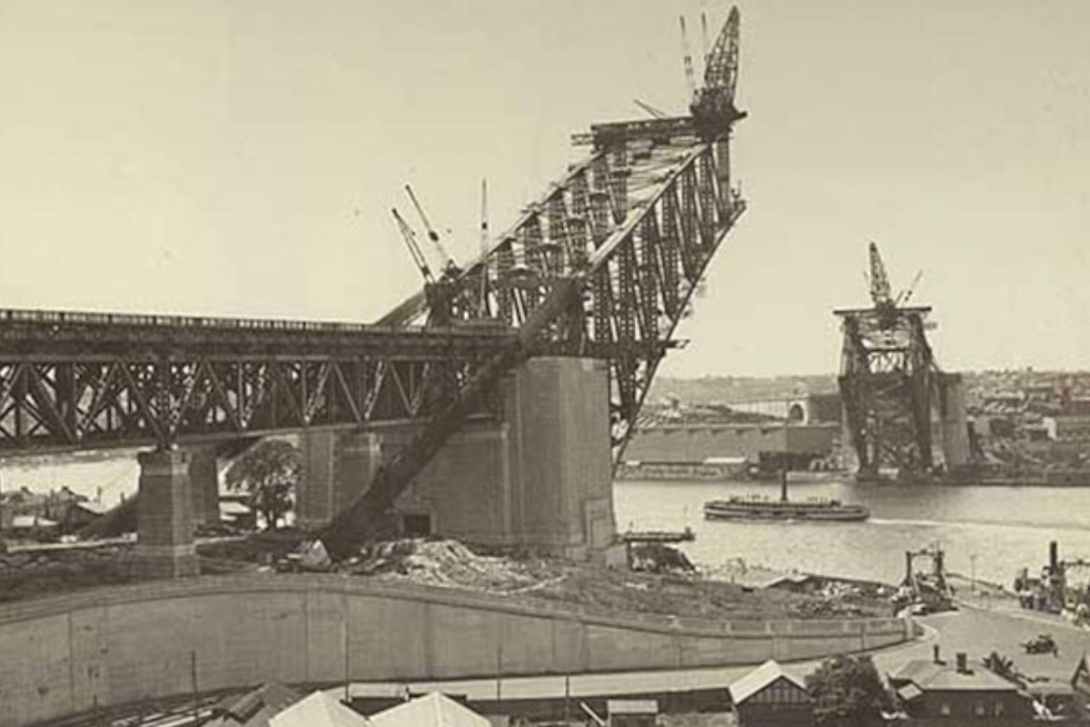 Sydney Harbour Bridge steel structure and arch design